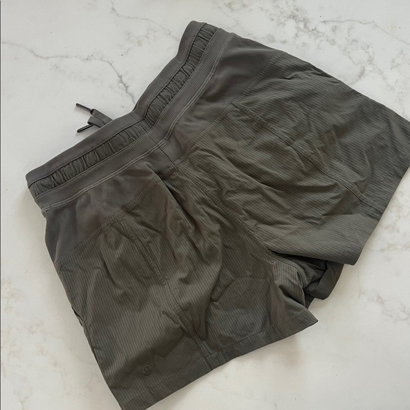 Dance Studio High Rise Short - Picture 5 of 5